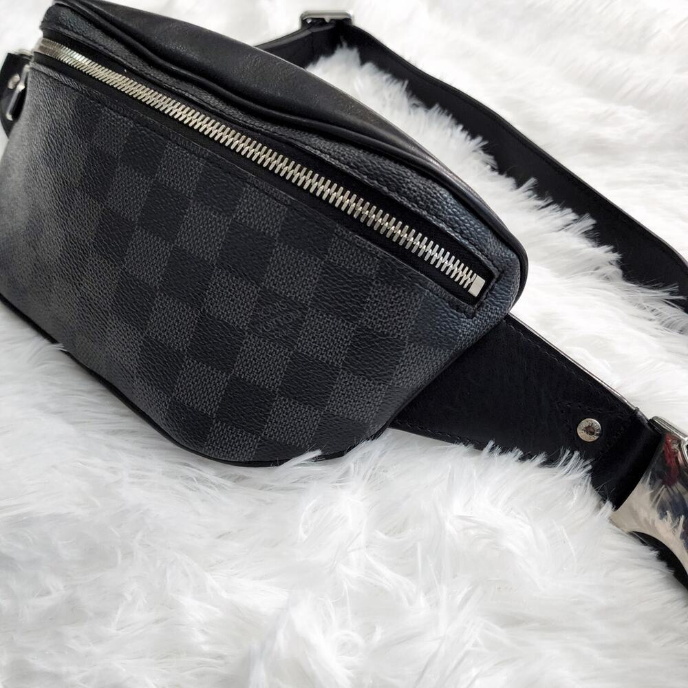 Louis Vuitton Damier Graphite Campus Bumbag Black Preloved - Picture 4 of 10